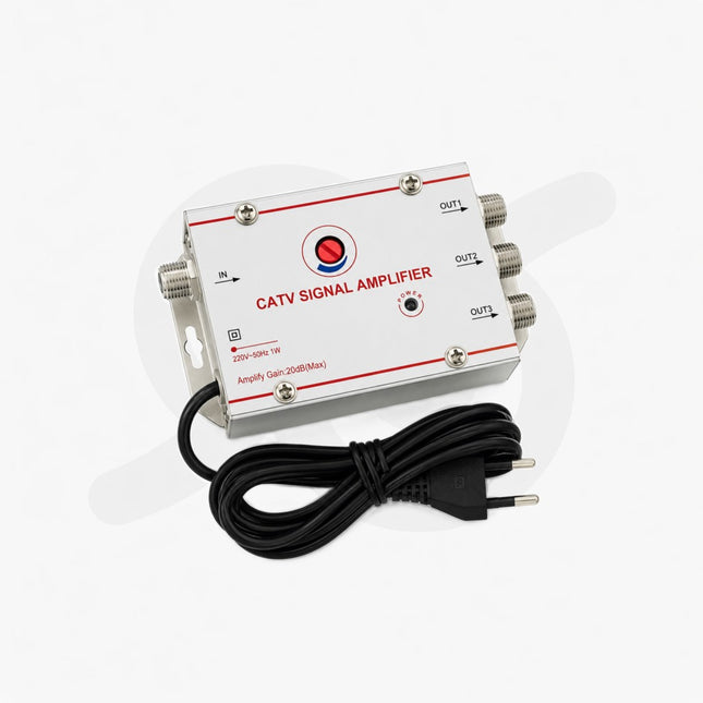 Amplificatore per antenna televisiva con uscite multiple per decoder e per la TV