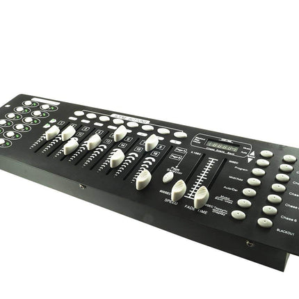 Controller per luci DMX a 192 canali con modalità automatica e per i DJ