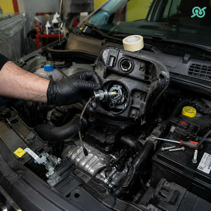 Coppia Di Lampade A Led per auto con tecnologia a basso consumo e montaggio semplice in due