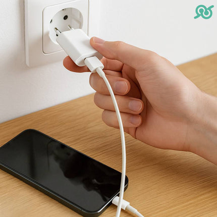 Caricabatterie da muro USB per smartphone, compatto e portatile per i tuoi viaggi