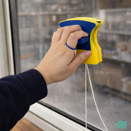 Lavavetri magnetico per pulire l’esterno con cordicella e impugnatura ergonomica