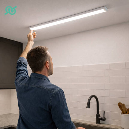Plafoniera LED da 120 cm per il soffitto, con la luce uniforme