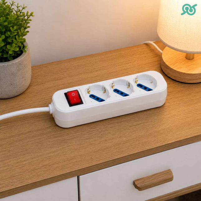 Ciabatta Multipresa elettrica a 3 posti con interruttore luminoso e cavo di ricarica